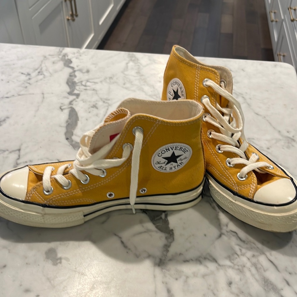 Converse Chuck Taylor All Star Hi Classic trainers dark citron Yellow size 6.5.
